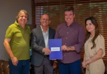 Caravina reforça apoio a Taquarussu em reunião com Governador e prefeito Clovis