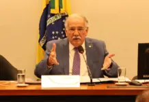 Dr. Luiz Ovando lidera debate na Câmara e defende fortalecimento da Clínica Médica no Brasil