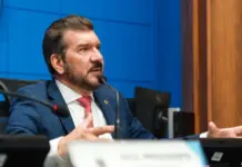 Pedro Kemp vota contra reajuste de 3,81% e critica “arrocho salarial”do Governo do Estado