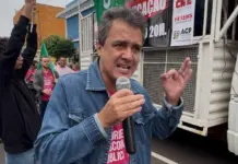 “Professor não está pedindo favor, está cobrando respeito”, diz Landmark em ato da REME