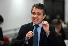 Rua vira lama após chuvas, e Landmark cobra patrolamento urgente no Jardim das Cerejeiras