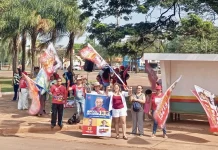 Sandra Maria promove adesivaço e mobiliza apoiadores em Sidrolândia