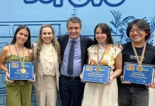 Vereador Landmark homenageia jovens de destaque na fé católica com Medalha São Carlo Acutis