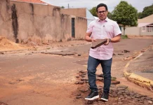 Papy percorre o Recanto dos Rouxinóis e cobra recuperação urgente das vias