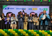 Juliana Aranda reforça trajetória de fé e assina Carta de Compromisso com lideranças cristãs