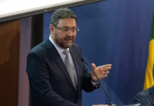 Presidente da Fiems defende amplo debate sobre proposta que altera escala de trabalho 6×1