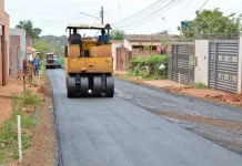 Prefeitura oficializa novos contratos para obras de drenagem e pavimentação