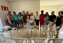 Emha leva acolhimento e orientação sobre autismo a famílias