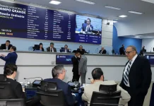Vereadores aprovam 22 projetos voltados a aposentados, recursos para habitação e educação