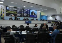 Vereadores votam dois projetos e três vetos na sessão desta quinta-feira