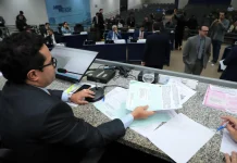 Vereadores derrubam veto e mantêm regras de programa para prevenção da violência escolar