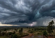 Frente fria e ciclone trazem risco de temporais com ventos acima de 70 km/h em MS
