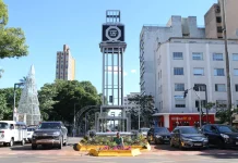 Moradores e FAC unem forças para manter o Centro florido