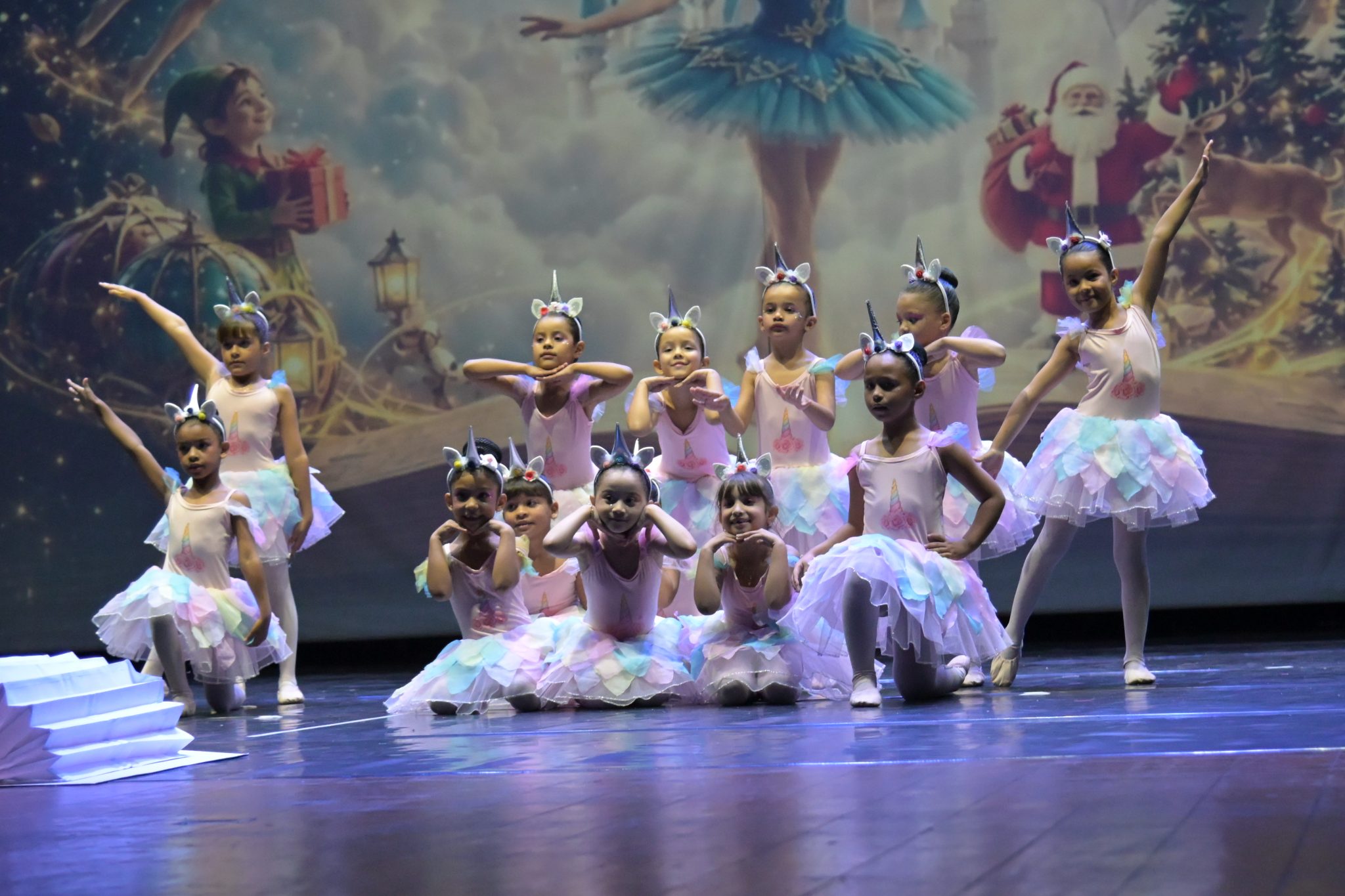 Sonho de bailarinas vira realidade no Glauce Rocha